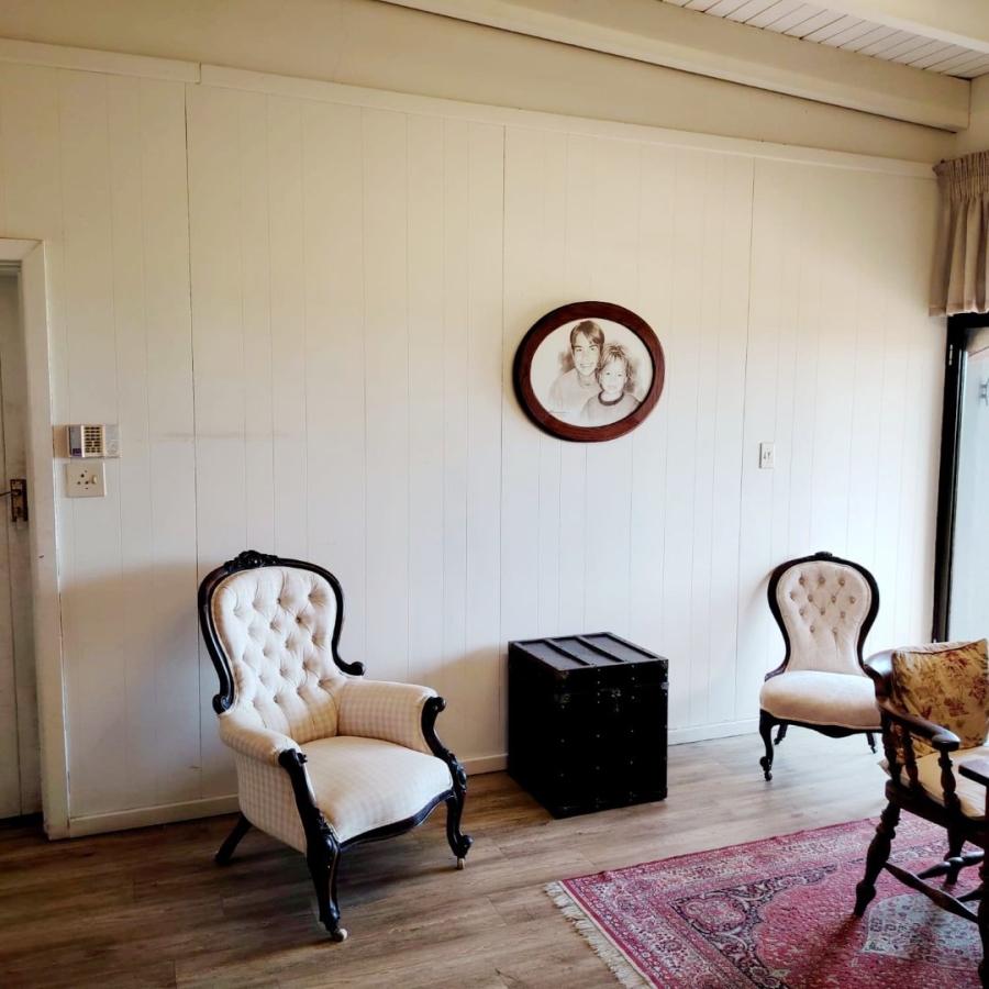 5 Bedroom Property for Sale in Beacon Bay Eastern Cape